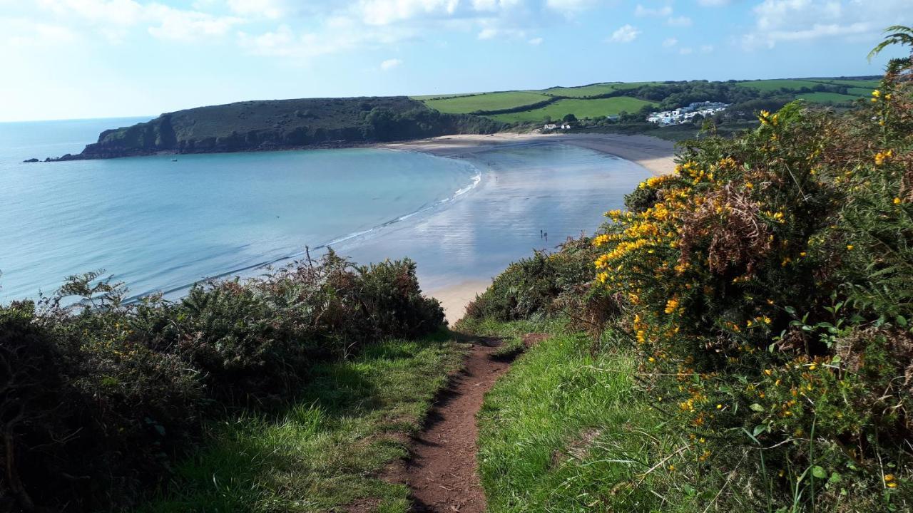 A Beach Holiday In Pembrokeshire Villa Exterior photo