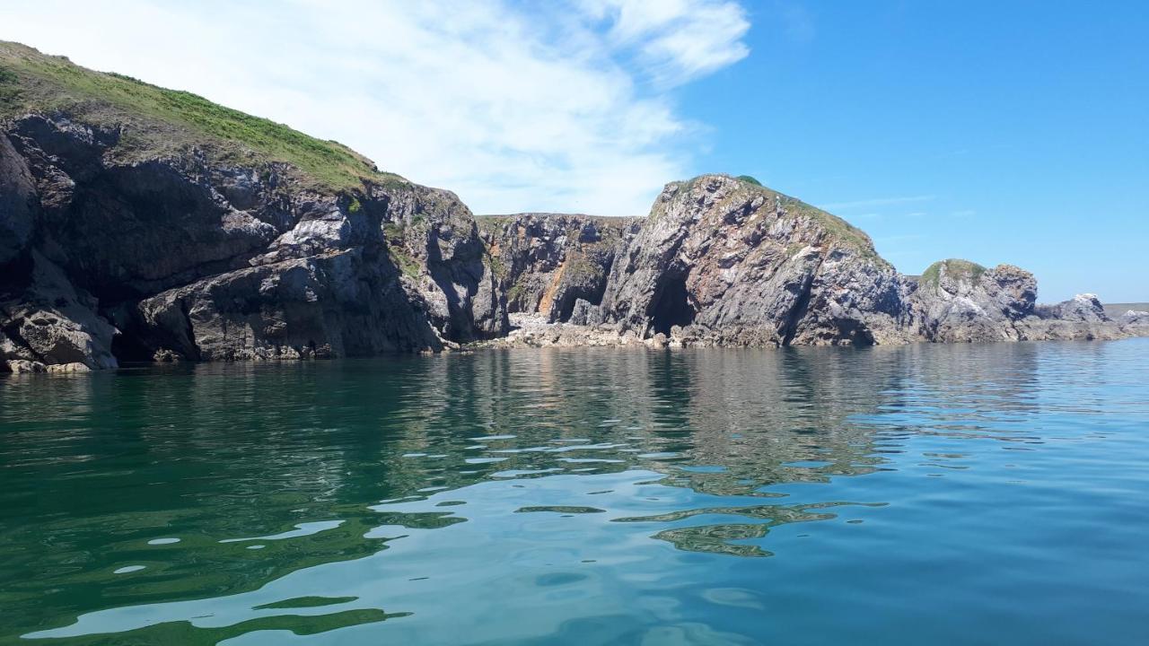 A Beach Holiday In Pembrokeshire Villa Exterior photo