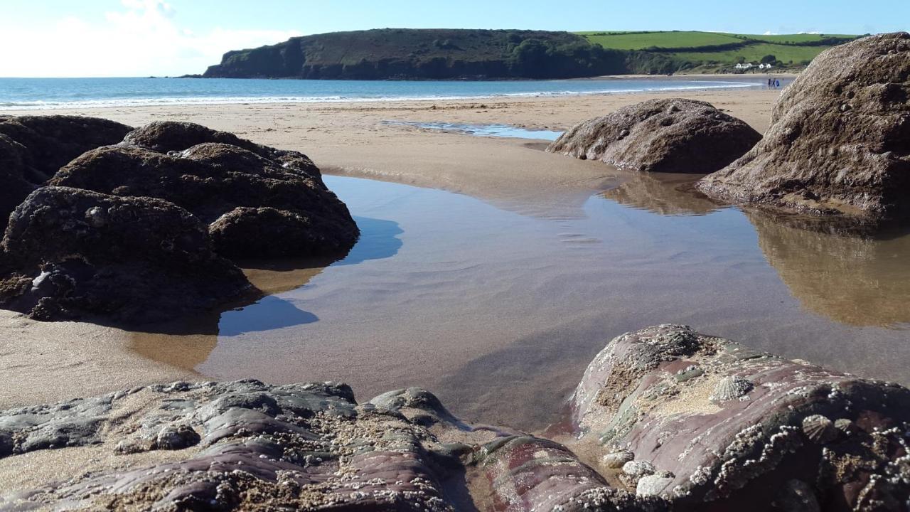 A Beach Holiday In Pembrokeshire Villa Exterior photo