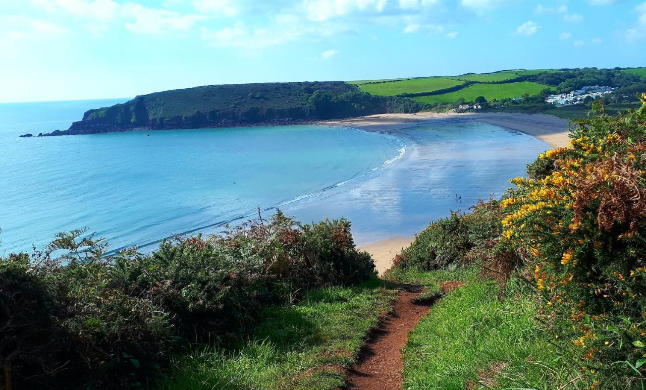 A Beach Holiday In Pembrokeshire Villa Exterior photo