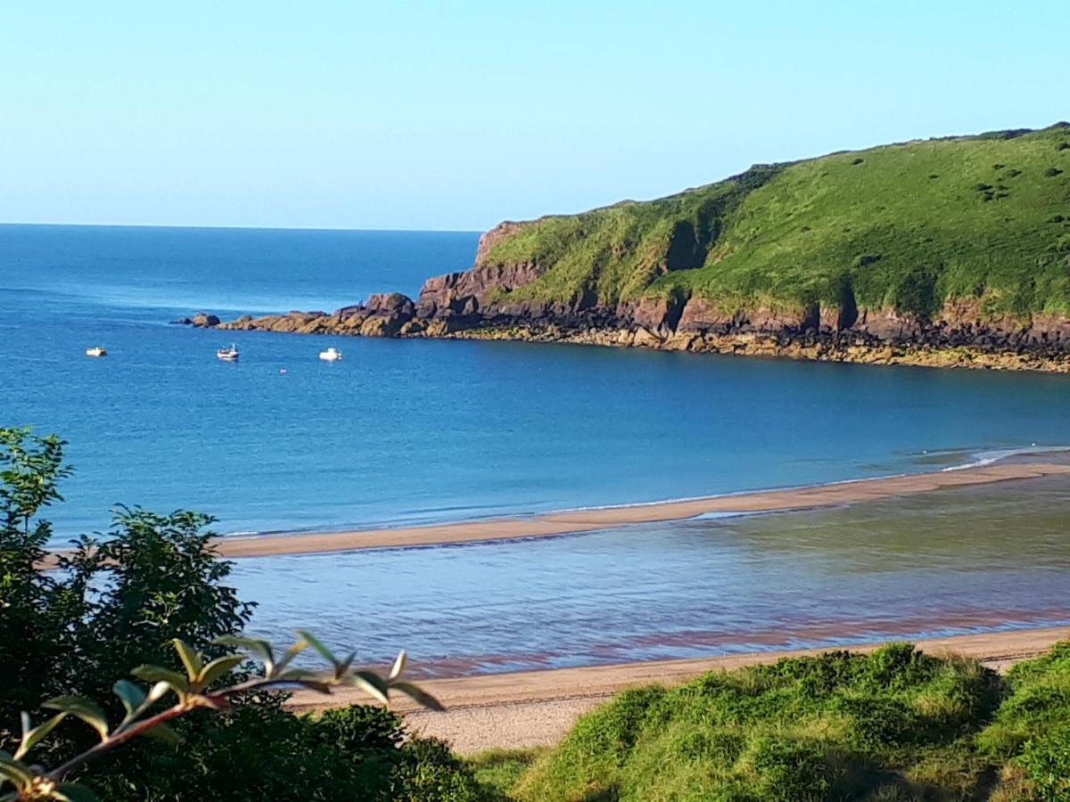 A Beach Holiday In Pembrokeshire Villa Exterior photo