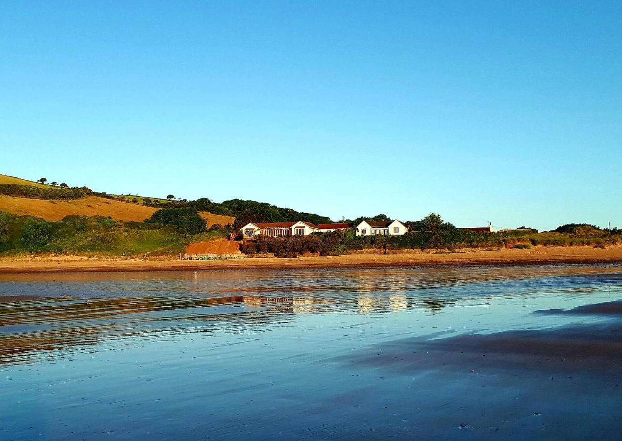 A Beach Holiday In Pembrokeshire Villa Exterior photo